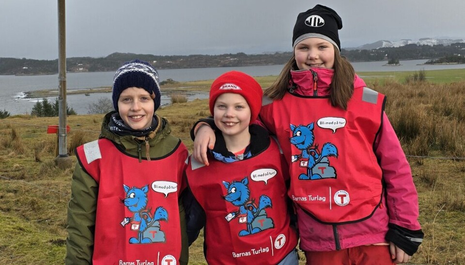 Eilif, Ask og Sol syntes det er gøy å hjelpe til som frivillige.
