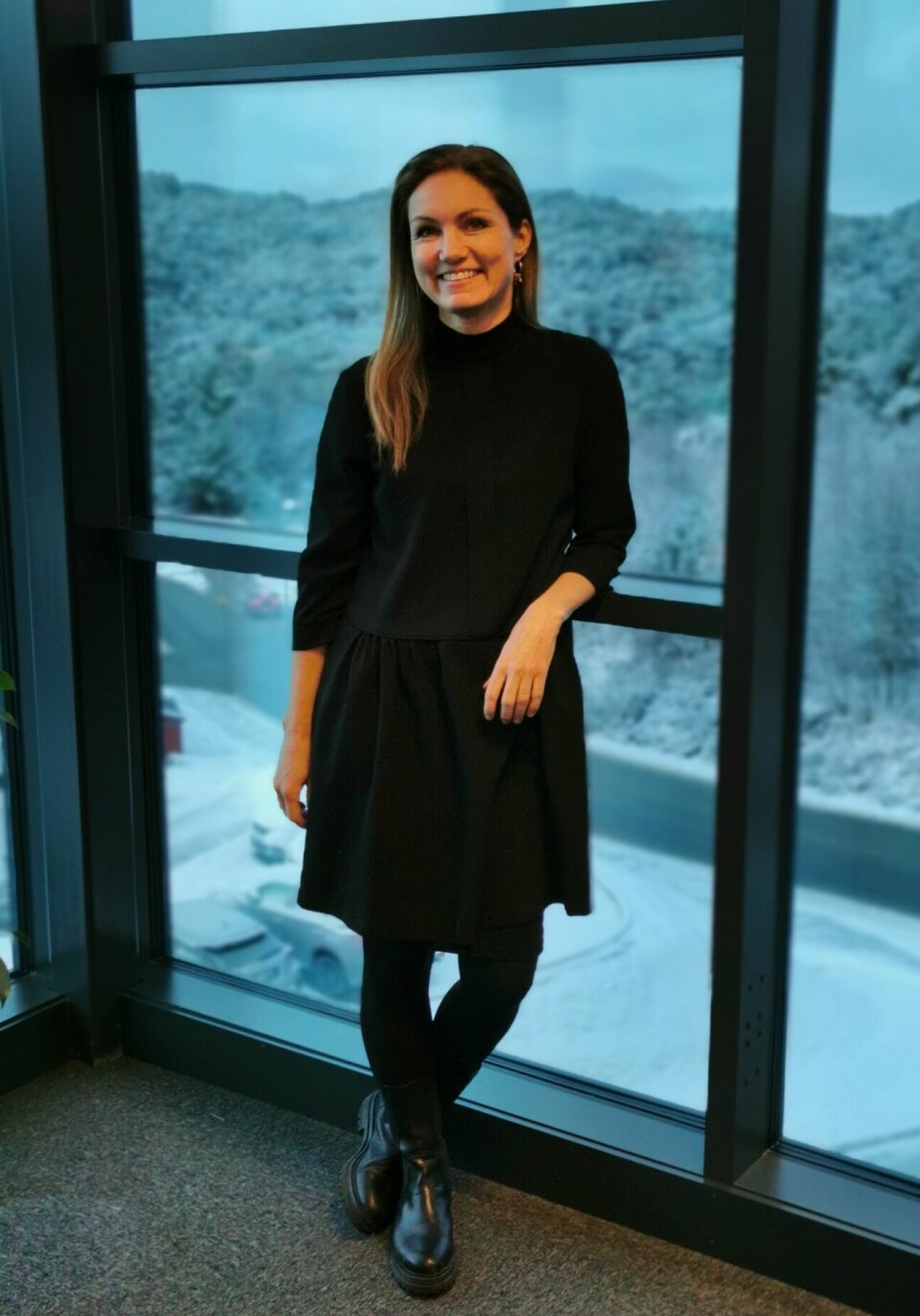 STARTET: Karine Laachesæter er Askøy24s nye markedssjef. Her på kontoret i Storebotn.
