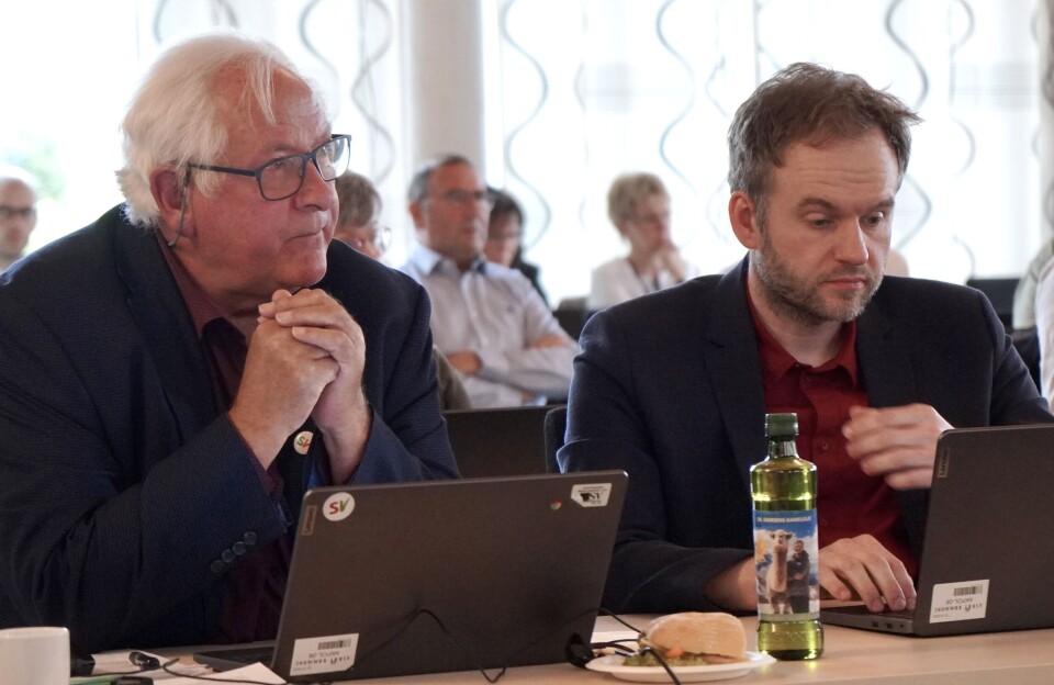KRITISK TIL P-AVGIFT: «Det er tydeligvis pendlerne som skal redde de borgerlige partiers elendige og selvpålagte økonomiske politikk» skriver Åge Rosnes (til venstre). Til høyre: Arild Iversen.