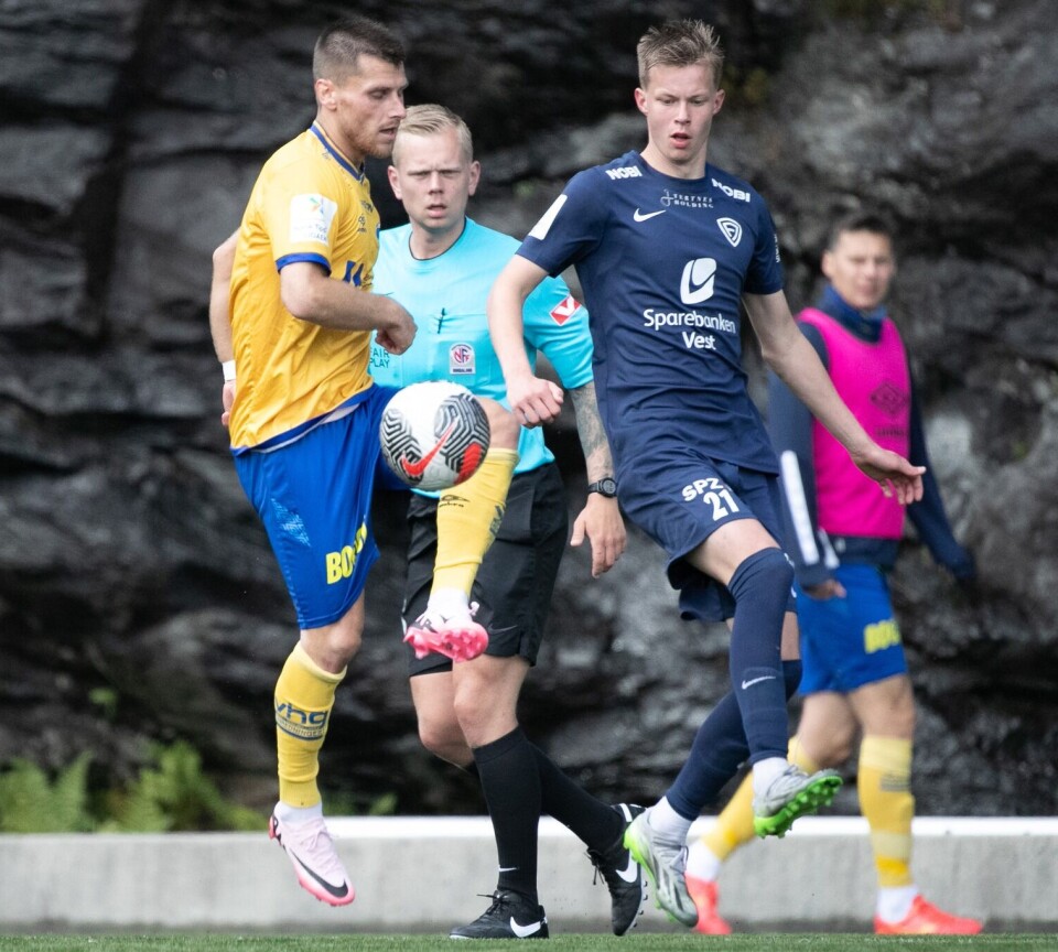 HORNELAND: Thomas er Eirik Hornelands sønn, og lørdag var han i aksjon i kampen mot Jakob Høviskeland og Askøy Fotball. Askøy vant kampen 3-1.