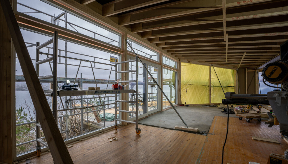 NY LØSNING: Med vinduer fra gulv til tak blir det både godt lysinnslipp og panoramautsikt.