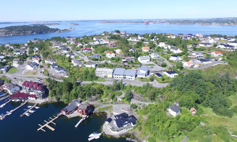 Innleggsforfatteren mener Høyre og Arbeiderpartiet bløffer innbyggerne i Hetlevik - og resten av Askøy - når en innfører eiendomsskatt.