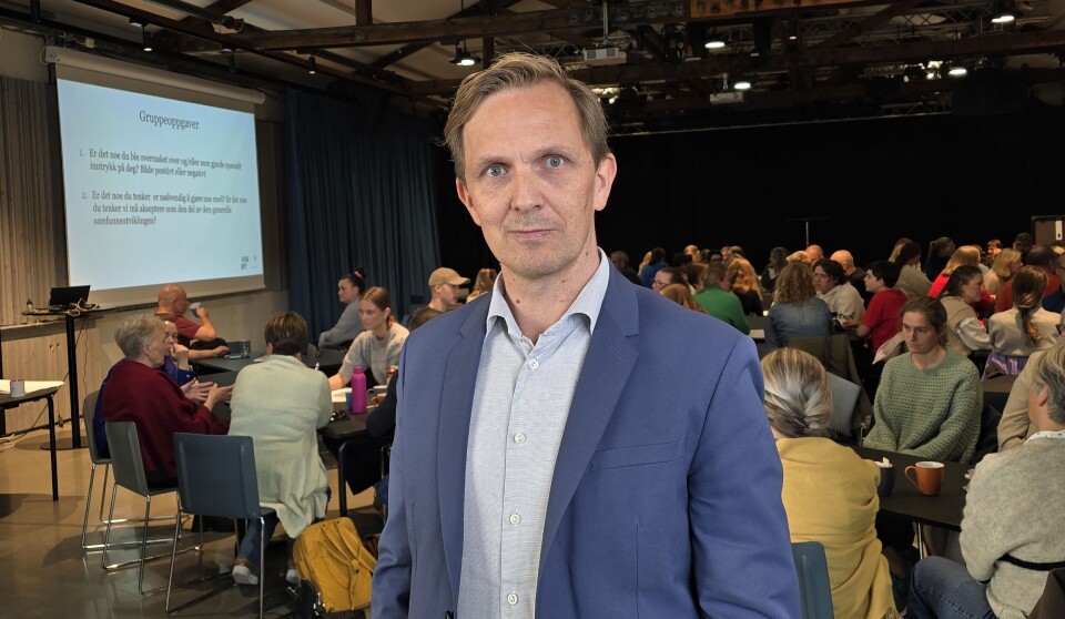 HARD PRIORITERING: «Vi er sikre på at vi sammen vil klare å prioritere riktig, slik at vi kan fortsette å gi elevene våre den gode danningen og utdanningen de fortjener» sier Frode Monsen – her fra presentasjonen av Ungdata-tallene i fjor.