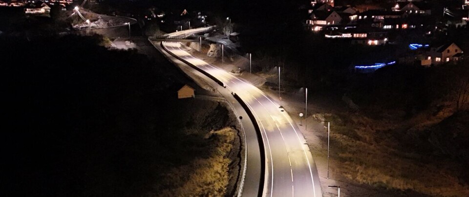 TRAFIKKVAKTER: Det settes inn trafikkvakter ved bussholdeplassene fra i morgen tidlig