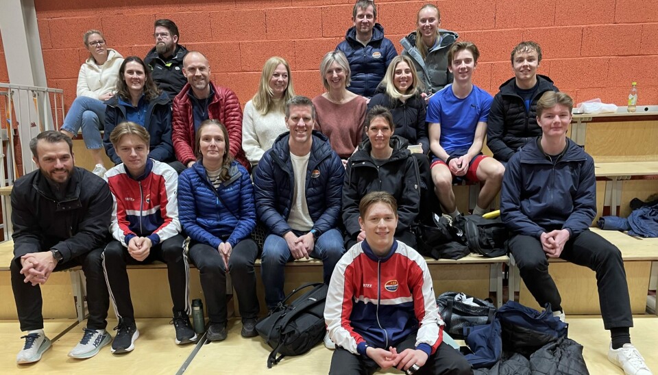 HEIAGJENG: En god gjeng fra Askøy på tribunene i Leikvanghallen.