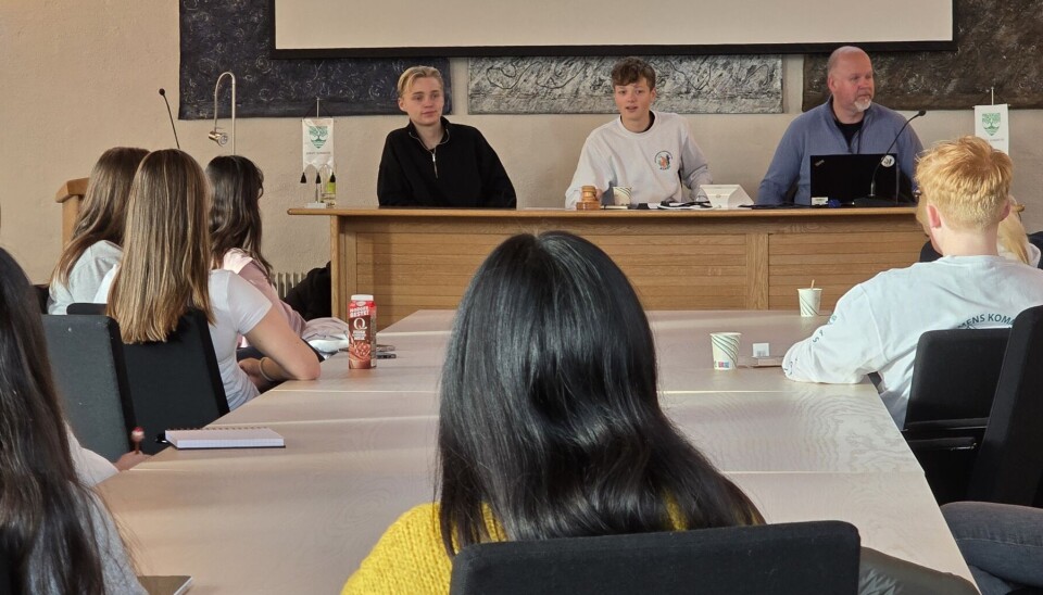 MØTE: Det er engasjerte ungdommer på møtene i Ungdommens kommunestyret. Her fra møtet i november 2024.