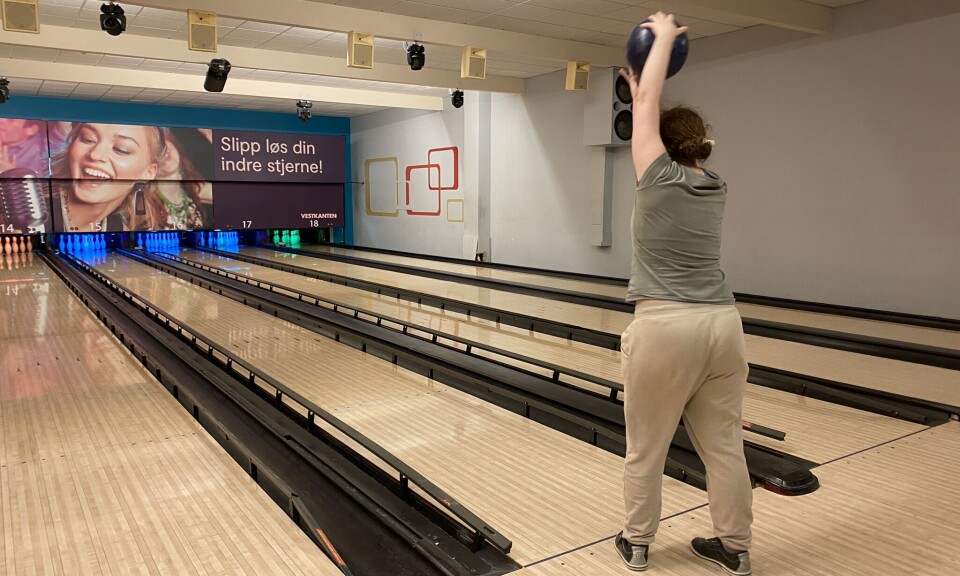 STRIKE I SIKTE: Johanna (25) rigger seg opp for et godt kast.