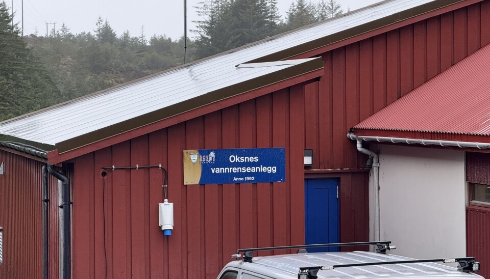 - Ikke bruk vannet!