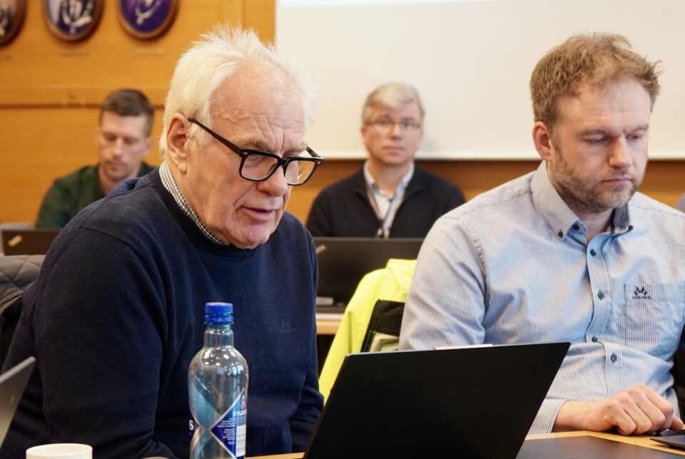 FØRE-VAR-TILTAK: - Hvorfor er det nødvendig å anbefale koking når vannverket fortsatt produserer vann som tilfredsstiller forskriftens krav? var et av spørsmålene fra Bård Espelid. - Det er et føre-var-varsel, svarte Yngve Fosse.