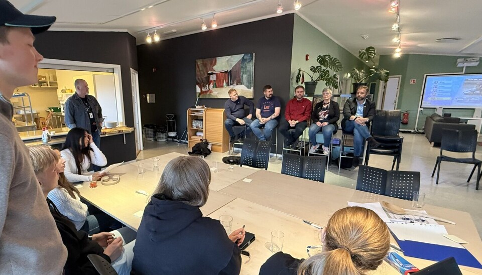 BARE FEM: Bare fem av 35 representanter takket ja til invitasjonen. Fra venstre Rolf Magne Fromreide (Frp), Andre Fjeldstad (INP), Arild Iversen (SV), Janne Midtbø (MDG) og ordfører Yngve Fosse (H)