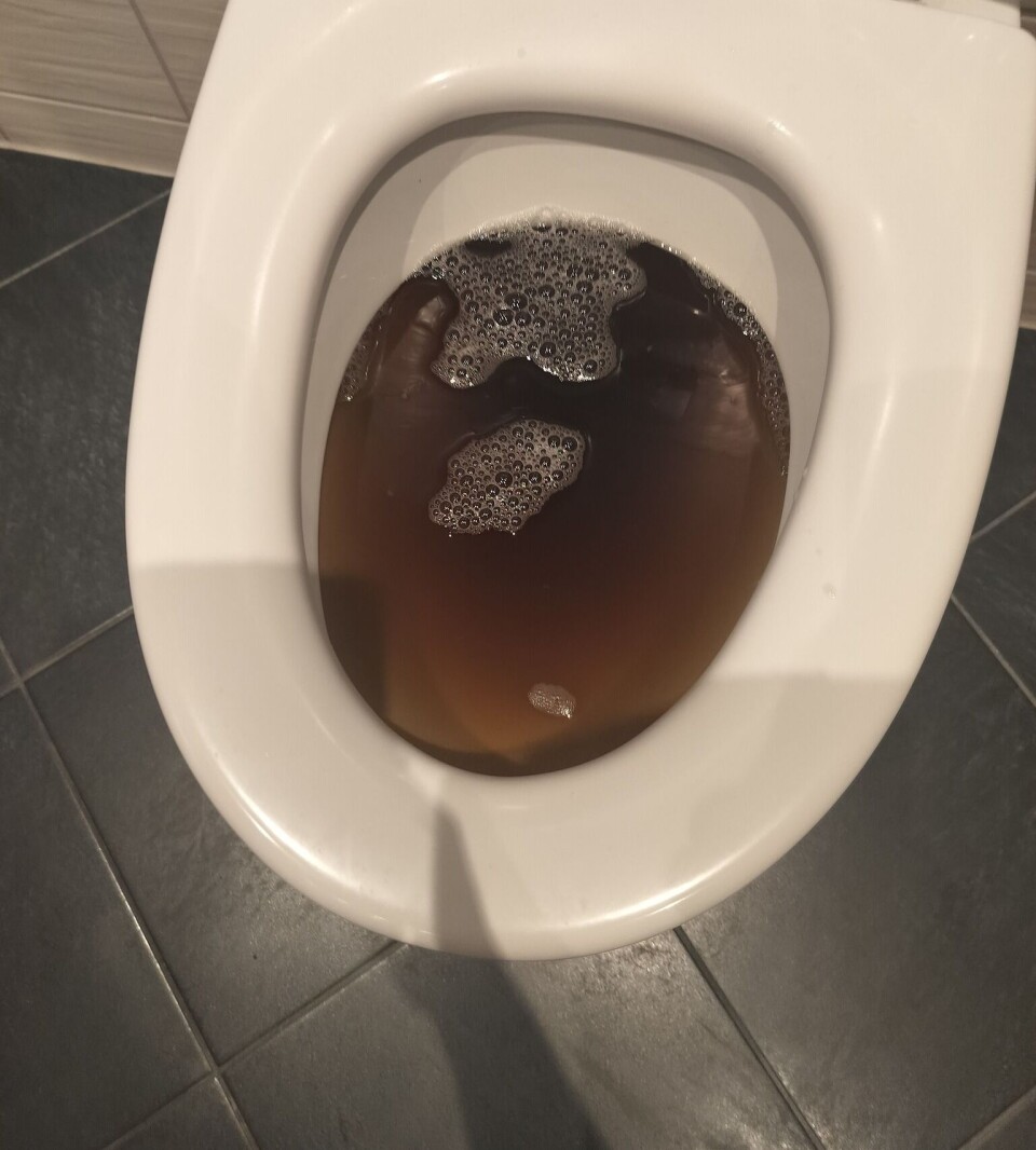 A24 har fått flere tips om misfarget vann på nordre Askøy