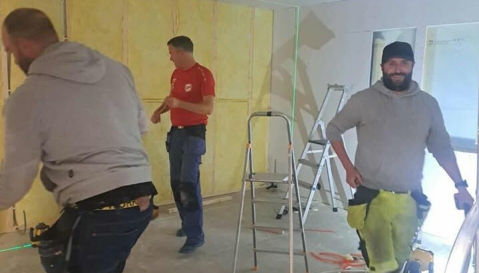 Dugnadsgjengen benyttet dagen til å fikse på klubbhuset.