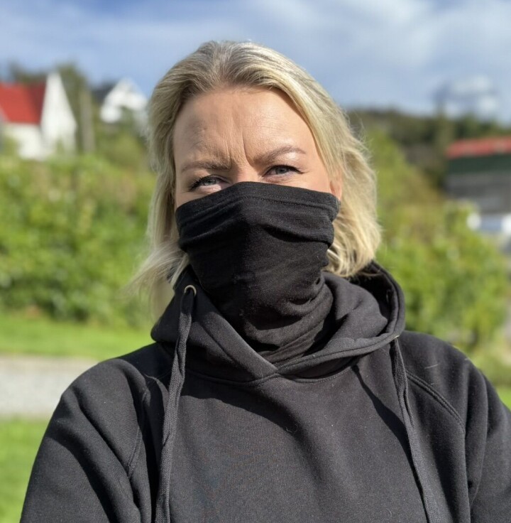 FALLER MASKEN? Shygirl har enda ikke helt bestemt seg for om hun skal beholde masken når hun åpner utstillingen i Grieghallen.