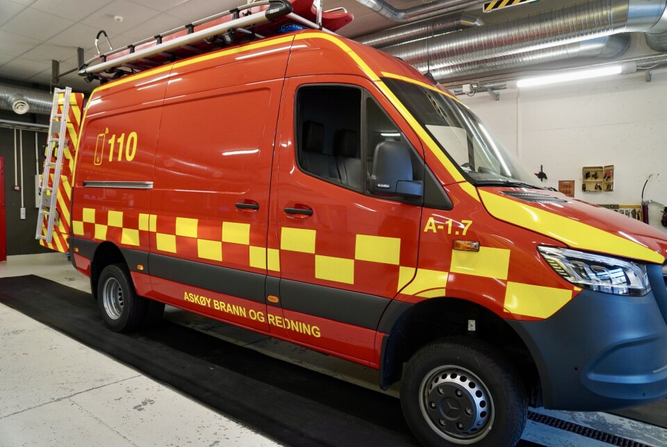 GODT UTSTYRT: Askøy brann og redning henter inn ekstra biler og utstyr i forkant av brostengingene.