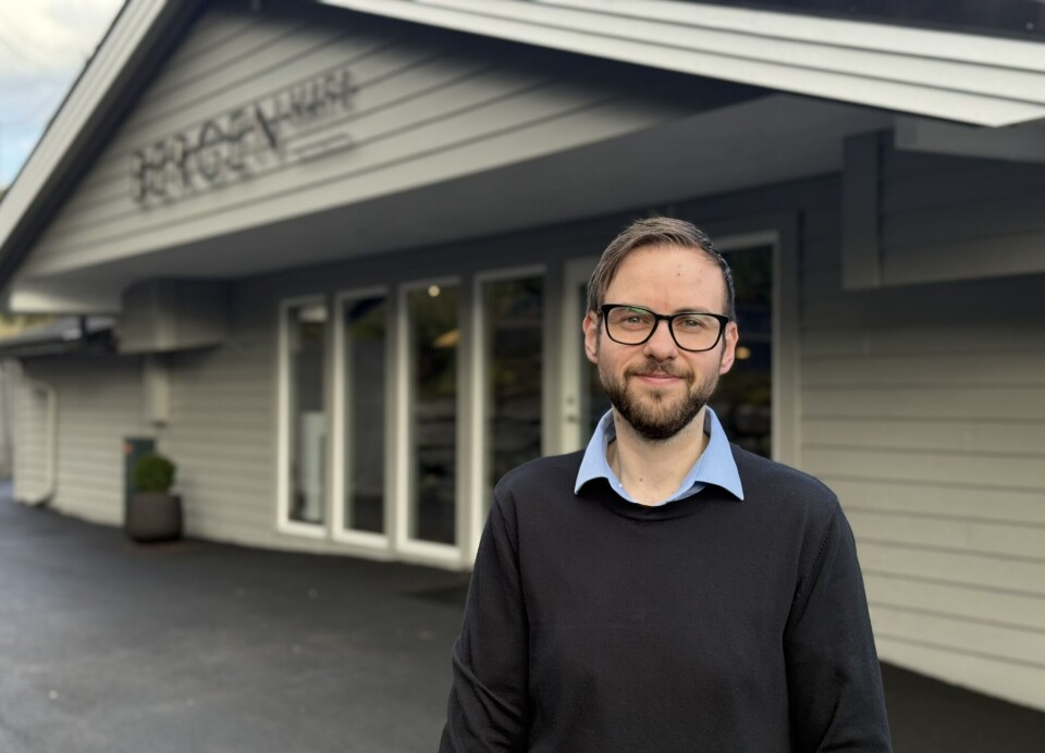 PUSSET OPP: Butikksjef Andreas Olsen kan vise frem et nyoppusset lokale, både innvendig og utvendig.