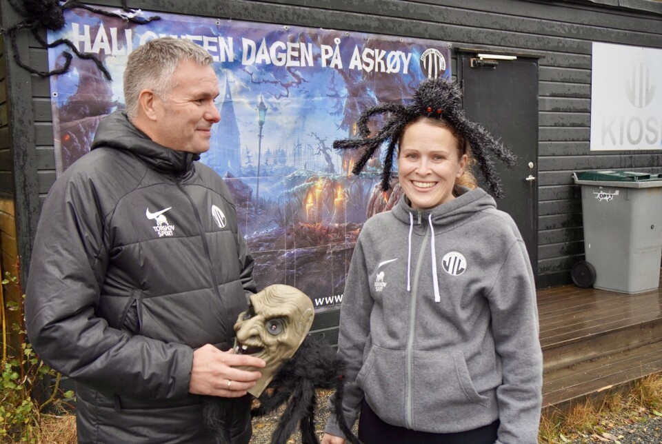 HALLOWEENFEST I ASKØY FORUM: - Vi har aktiviteter som passer for alle, så dette blir en utrolig fin familiedag, sier Anita Svarstad Greenland. Til venstre: Espen Monsen.