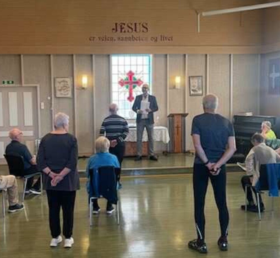 FOLLESE BEDEHUS: «Jesus er veien», kan vi lese på veggen under trimmen til Frisklivssentralen. Men også Trond Soltvedt og Alternativ Jul kan være en veiviser når det kommer til omtanke og nestekjærlighet.